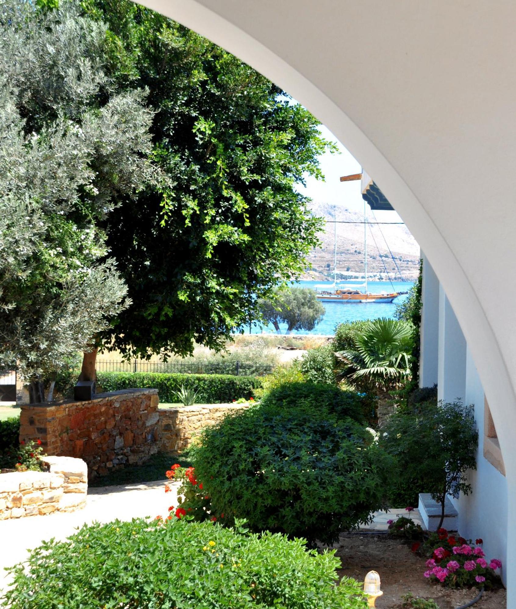 Nefeli Hotel Leros เอเจียมารินา ภายนอก รูปภาพ